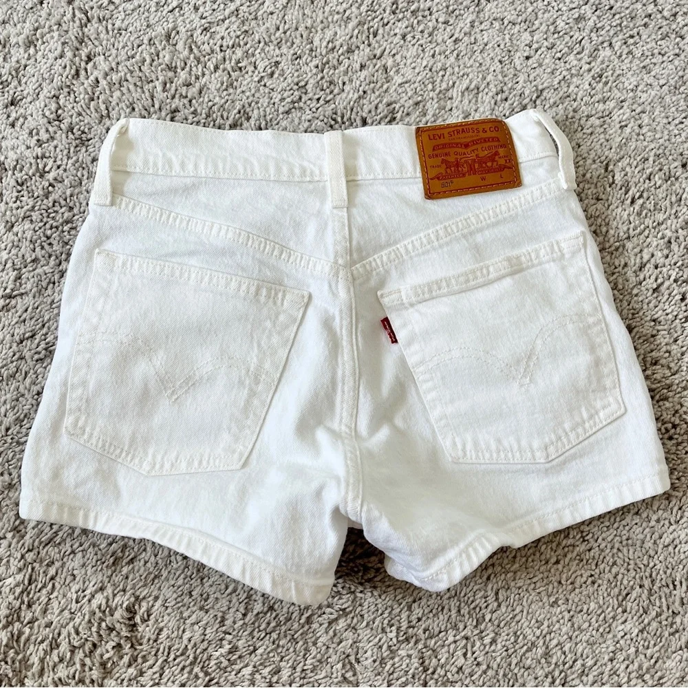 Levi’s Premium 501 White Shorts - Picture 4 of 6